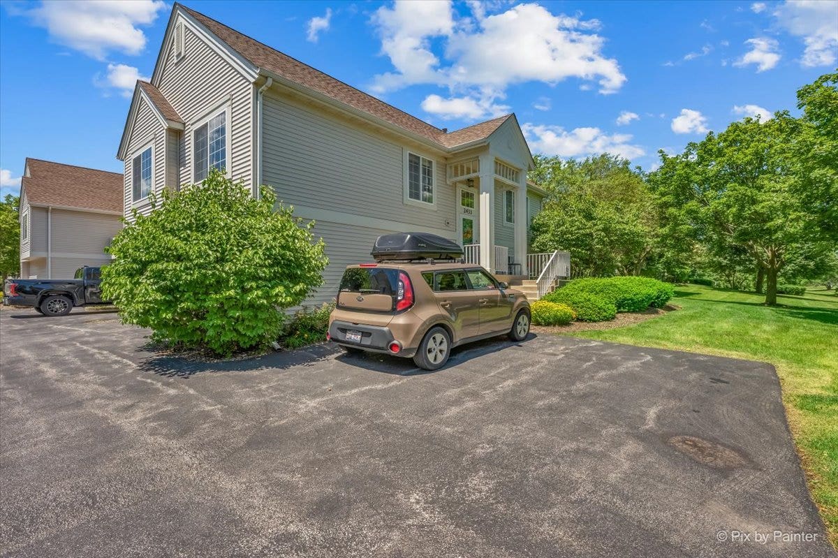 2433 Daybreak Court, #2433, Elgin, IL 60123 2433 Daybreak Court, #2433, Elgin, IL 60123