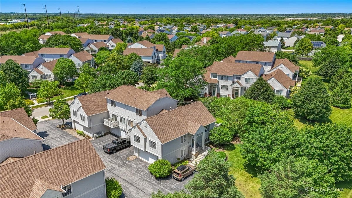 2433 Daybreak Court, #2433, Elgin, IL 60123 2433 Daybreak Court, #2433, Elgin, IL 60123