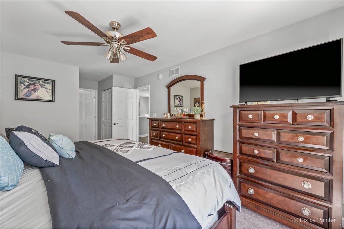 2433 Daybreak Court, #2433, Elgin, IL 60123 2433 Daybreak Court, #2433, Elgin, IL 60123