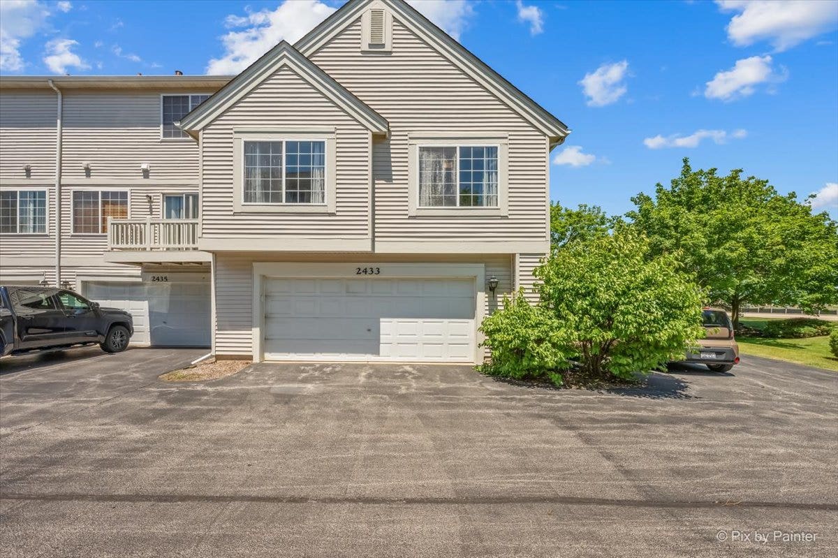 2433 Daybreak Court, #2433, Elgin, IL 60123 2433 Daybreak Court, #2433, Elgin, IL 60123