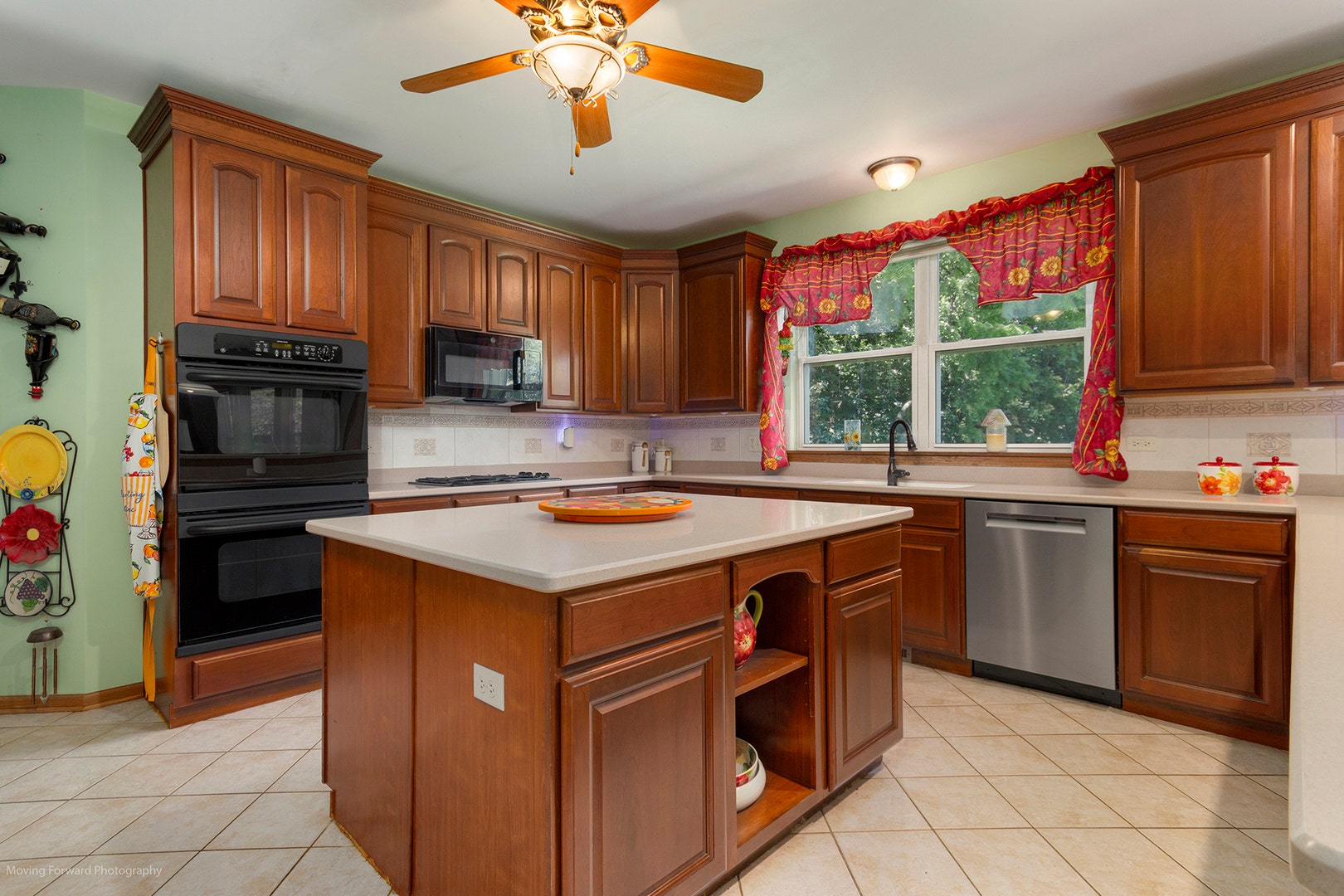 784 Lindsey Lane, Bolingbrook, IL 60440