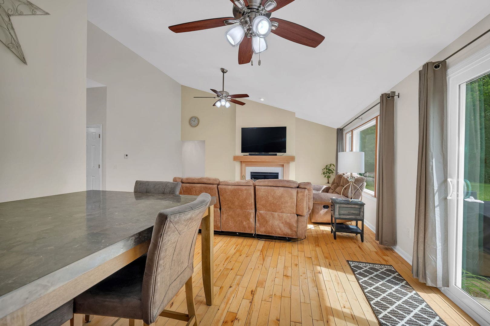 525 Stacey Court, Braidwood, IL 60408 525 Stacey Court, Braidwood, IL 60408