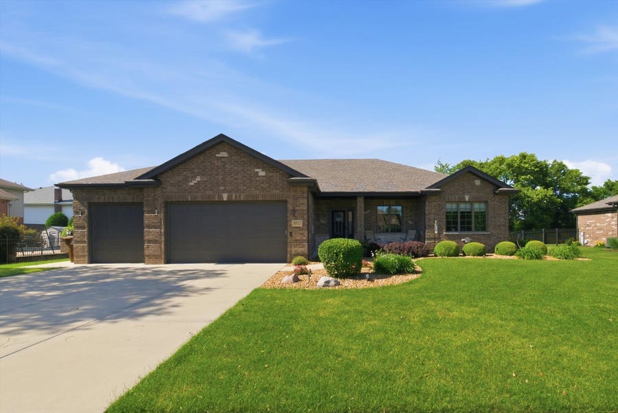 Property photo for 10532 Jacob Drive, Mokena, IL