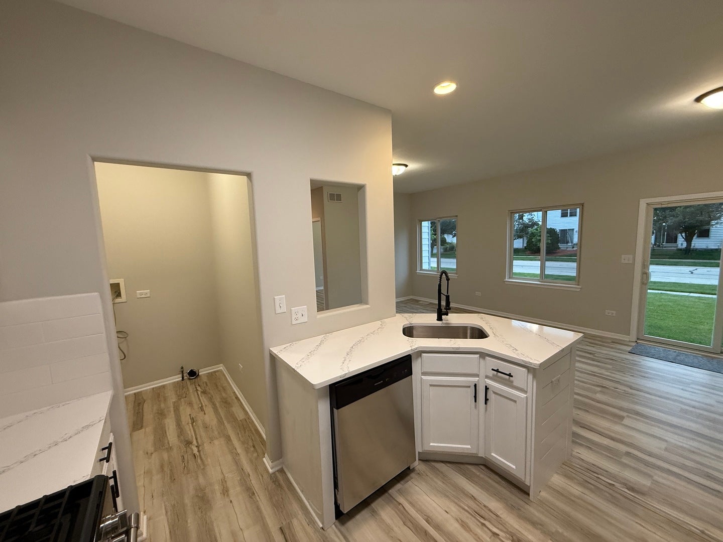 1756 Waters Edge Drive, Minooka, IL 60447 1756 Waters Edge Drive, Minooka, IL 60447