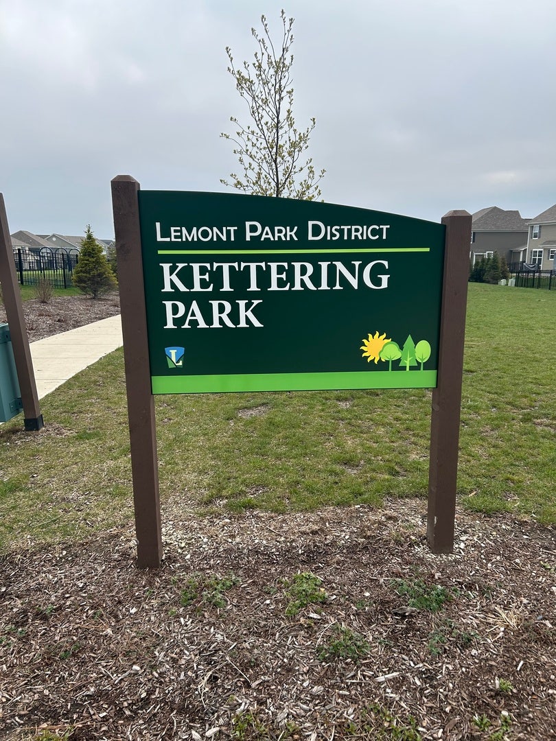 13340 Bond Circle, Lemont, IL 60439