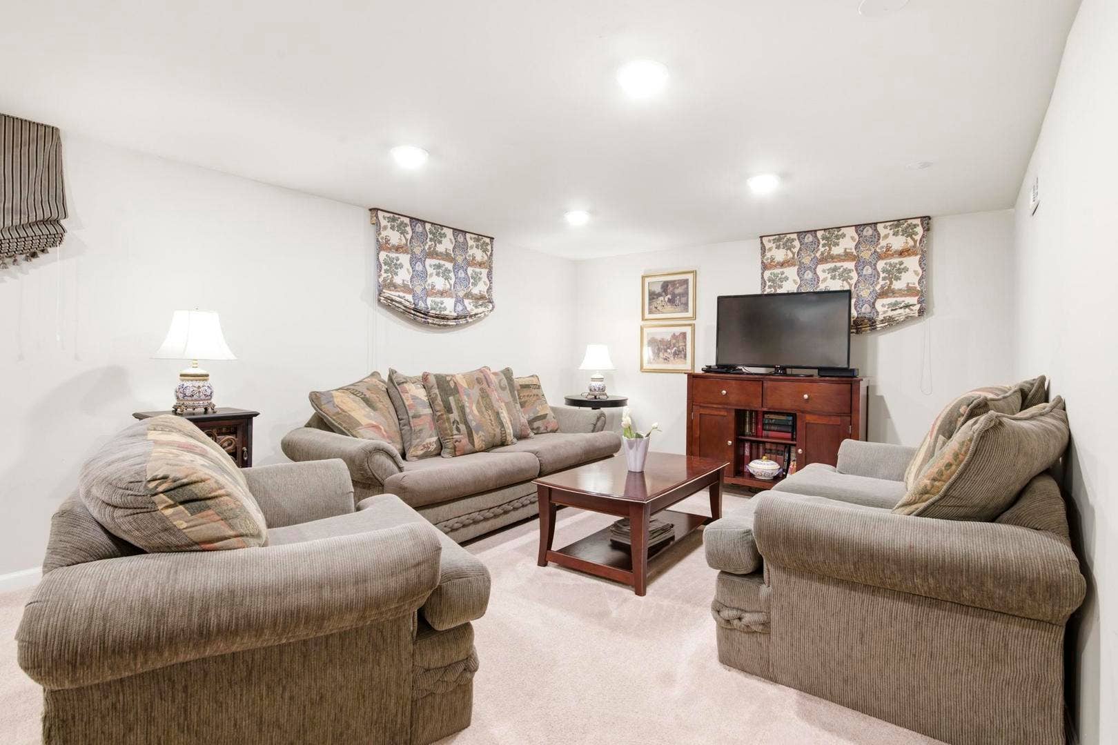 1193 Algonquin Drive, Elgin, IL 60120 1193 Algonquin Drive, Elgin, IL 60120