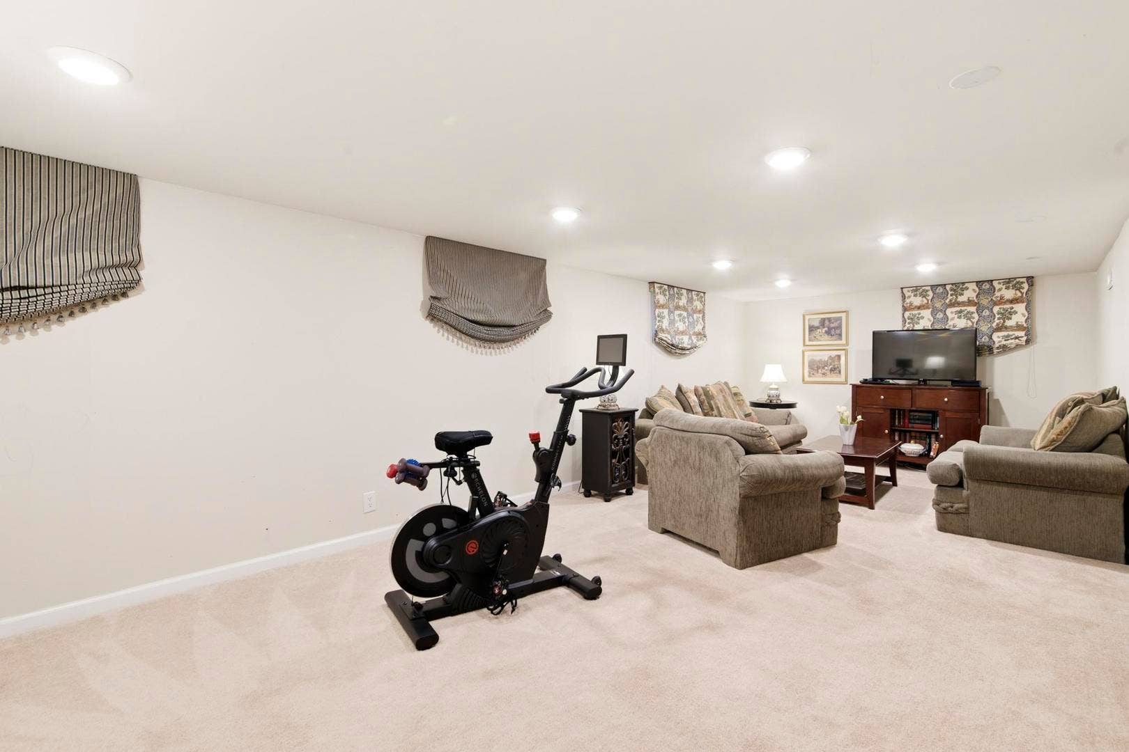 1193 Algonquin Drive, Elgin, IL 60120 1193 Algonquin Drive, Elgin, IL 60120