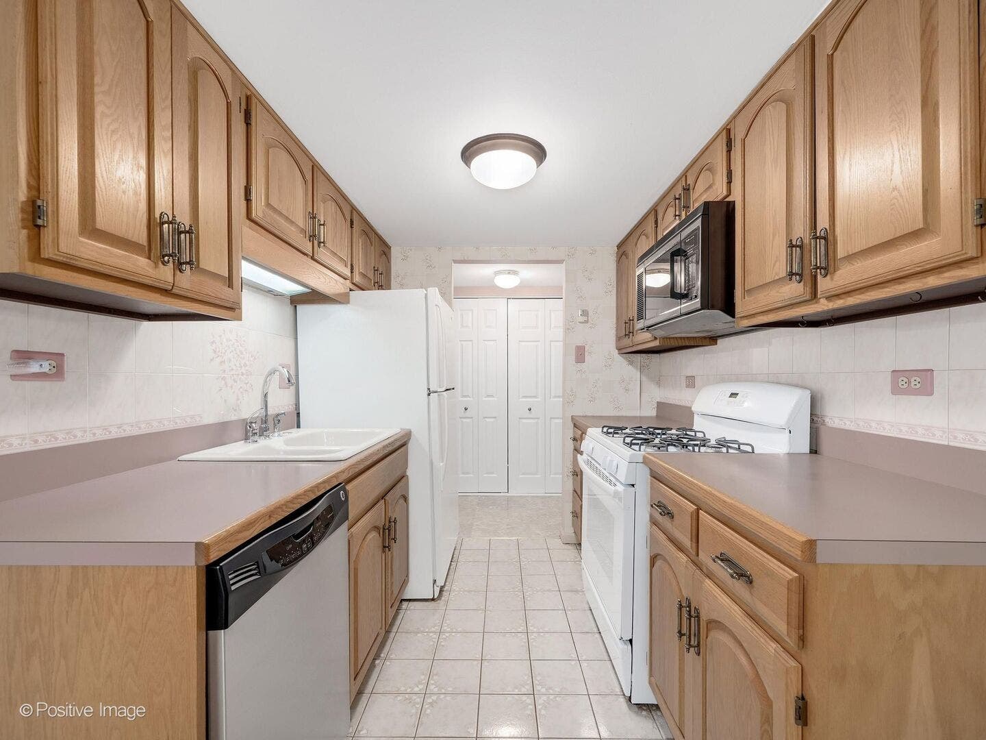 500 Redondo Road, #109, Downers Grove, IL 60516