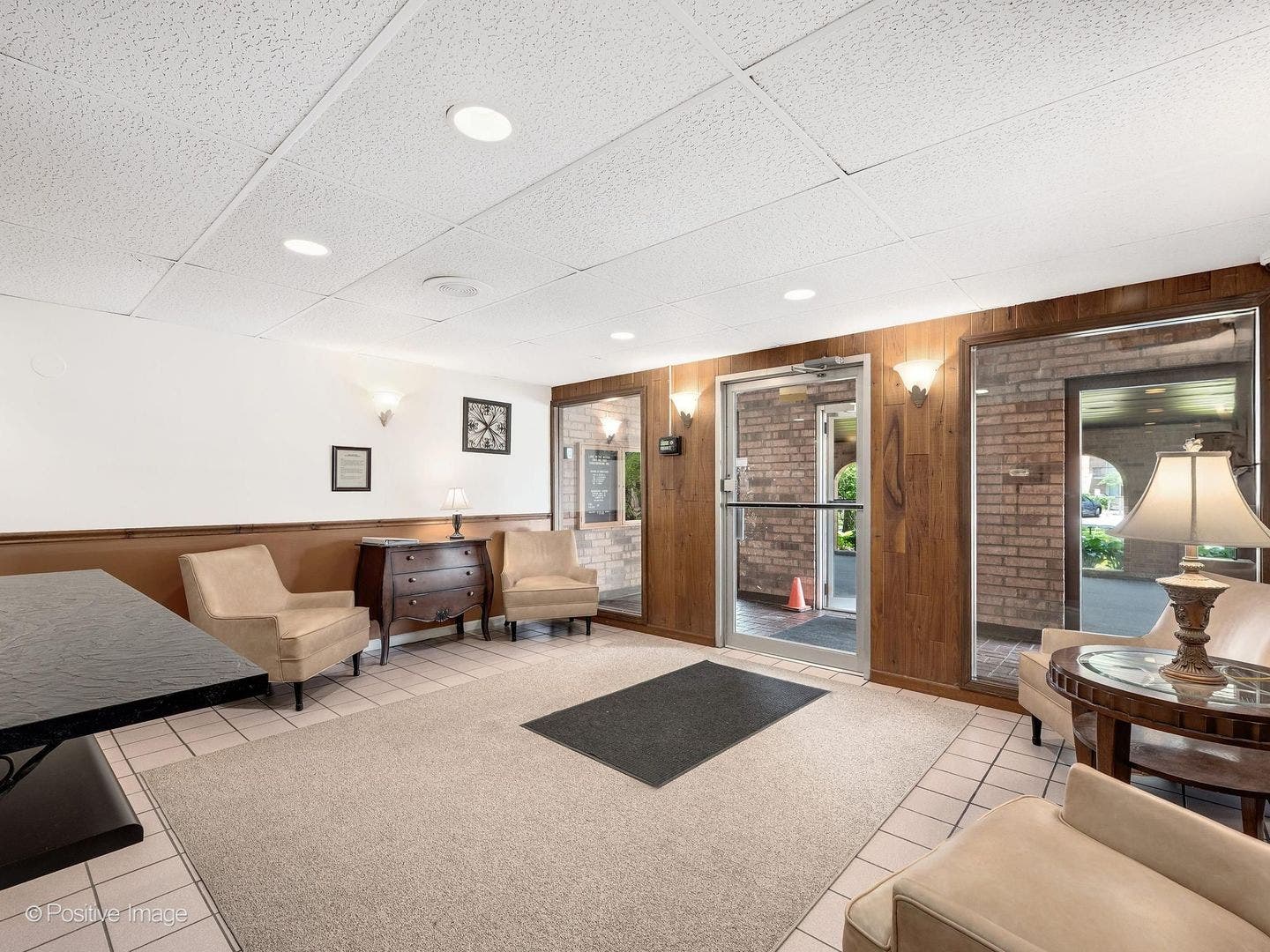 500 Redondo Road, #109, Downers Grove, IL 60516