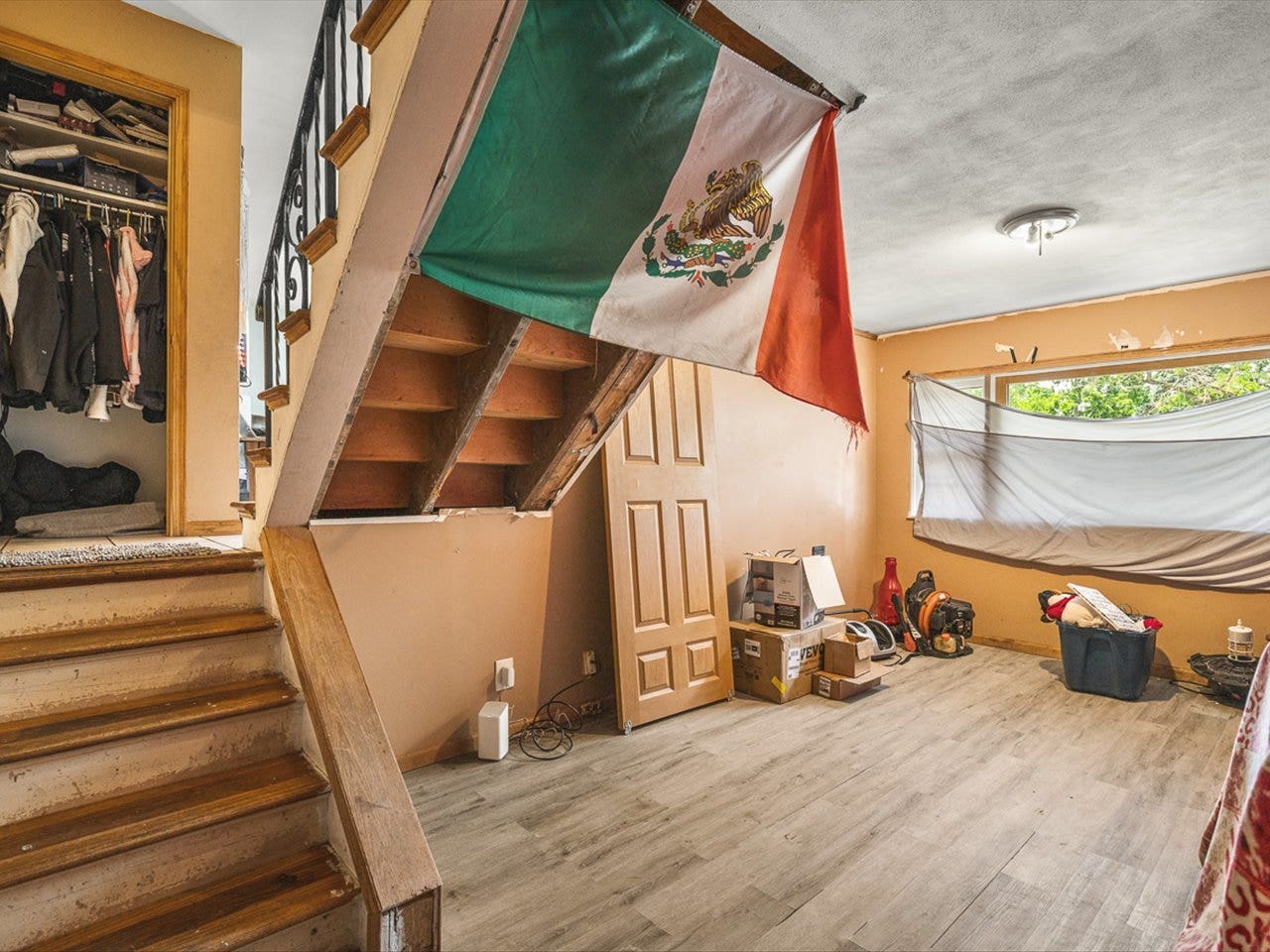 219 Walter Court, Elgin, IL 60123 219 Walter Court, Elgin, IL 60123