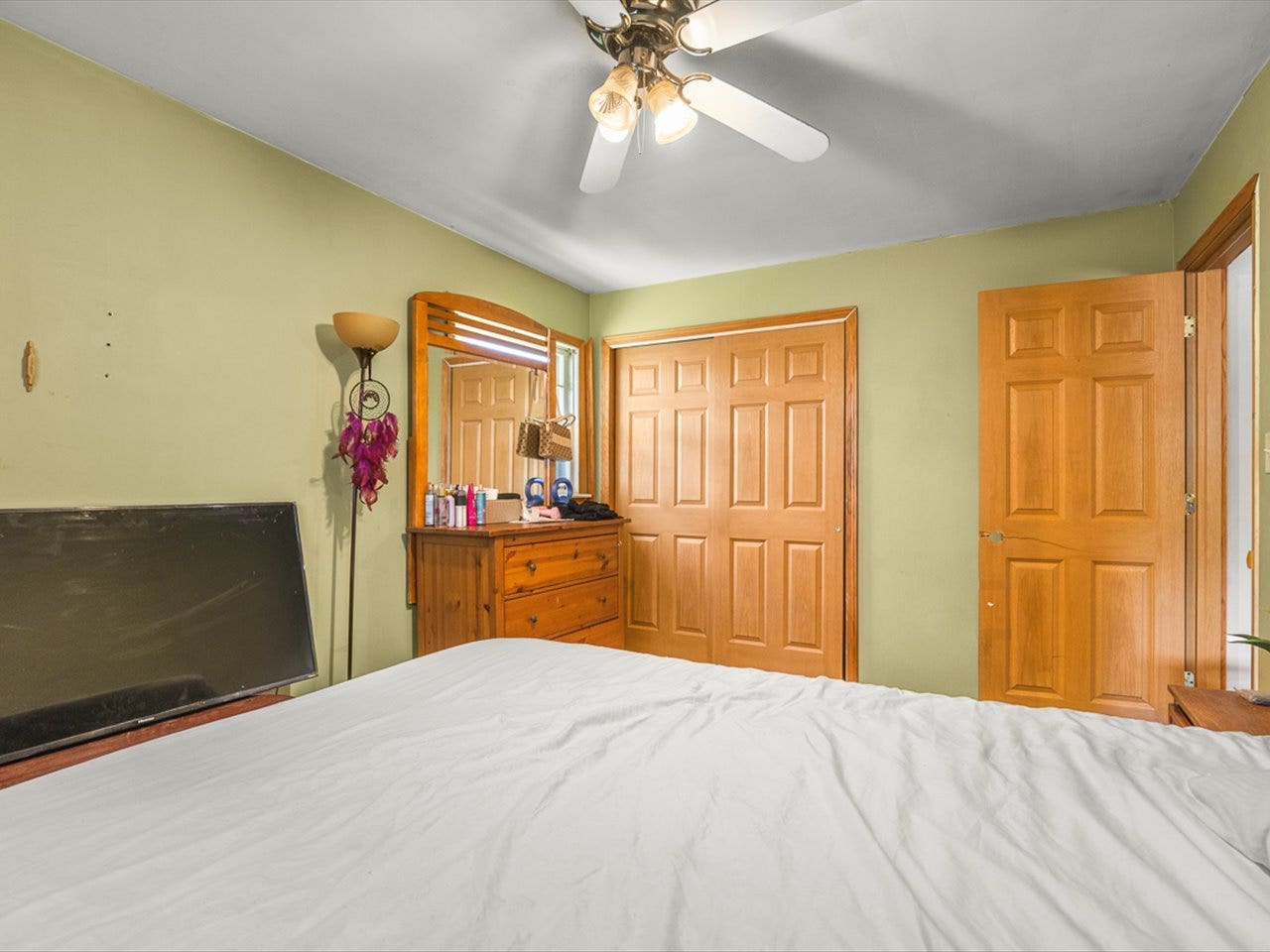 219 Walter Court, Elgin, IL 60123 219 Walter Court, Elgin, IL 60123