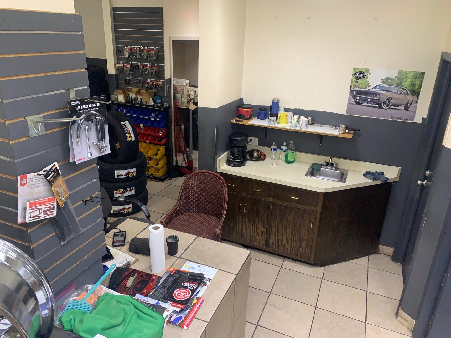 935 W JEFFERSON Street, Joliet, IL 60435 935 W JEFFERSON Street, Joliet, IL 60435
