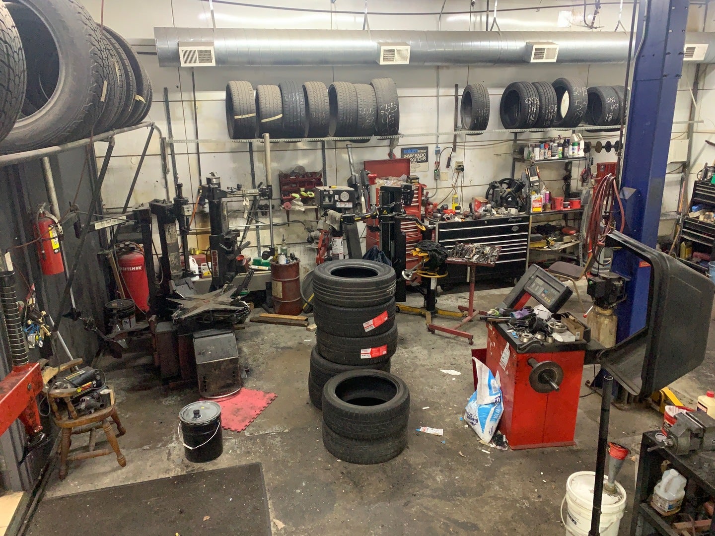 935 W JEFFERSON Street, Joliet, IL 60435 935 W JEFFERSON Street, Joliet, IL 60435