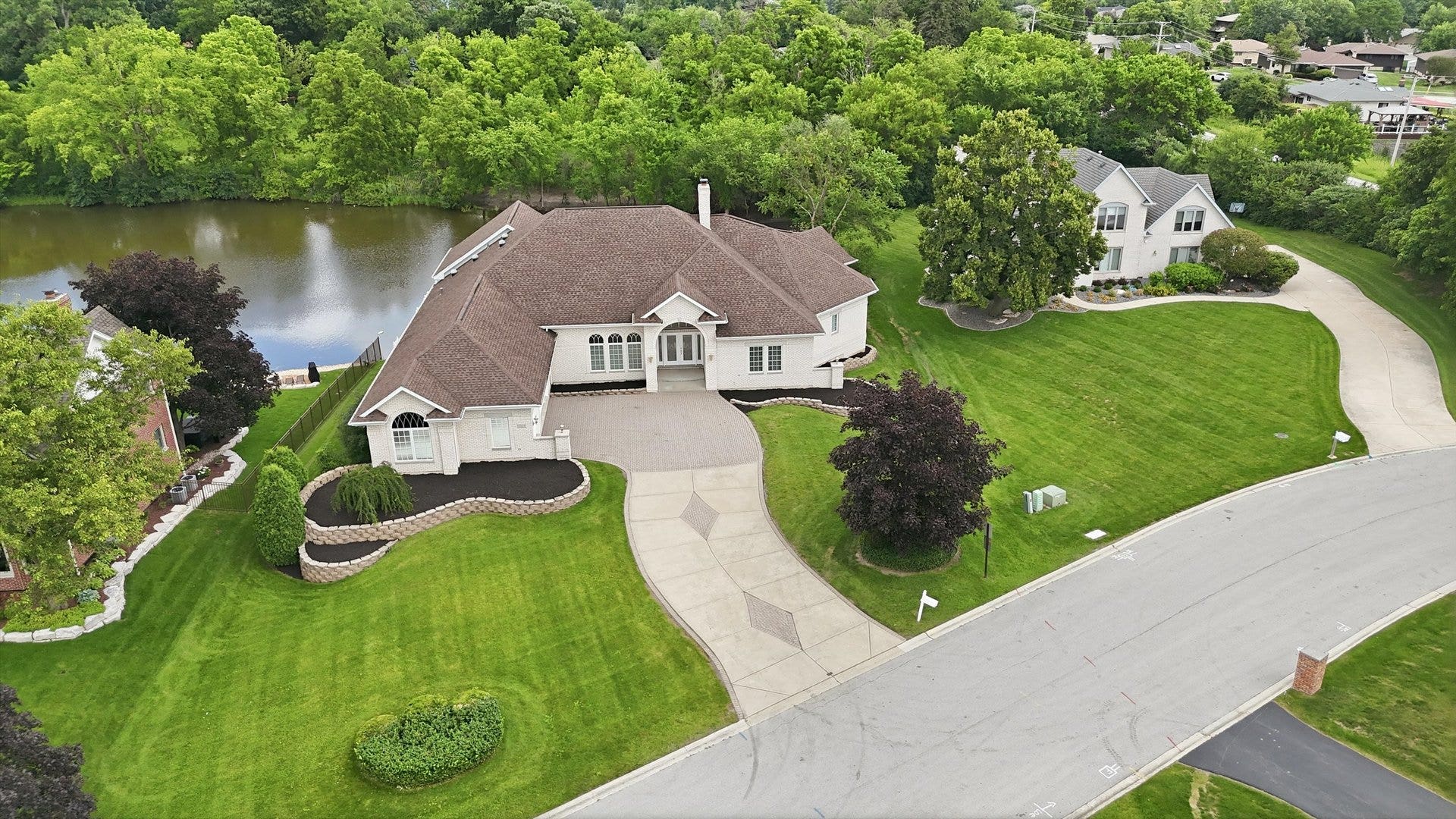 12024 W Edgewood Drive, Homer Glen, IL 60491
