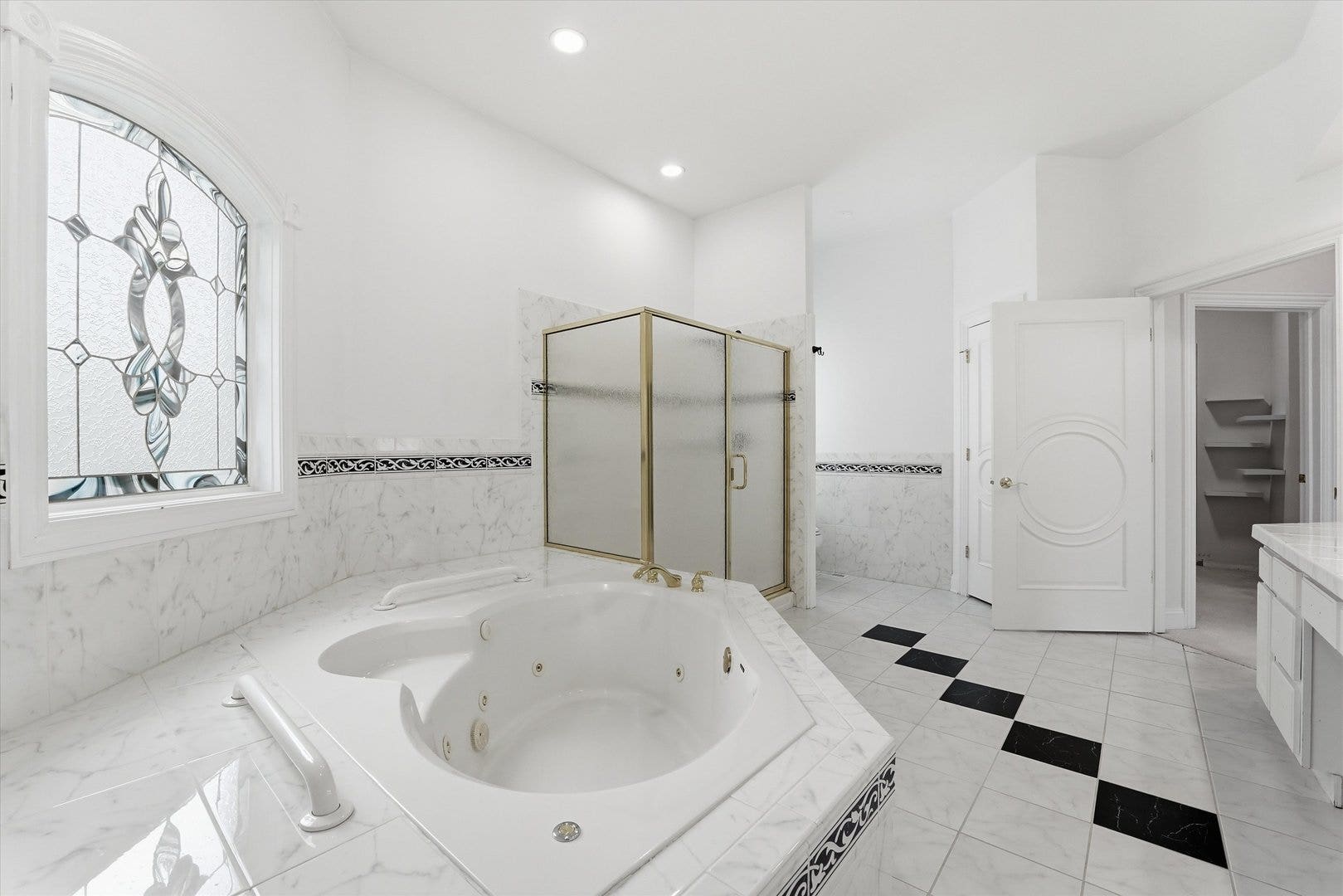 12024 W Edgewood Drive, Homer Glen, IL 60491