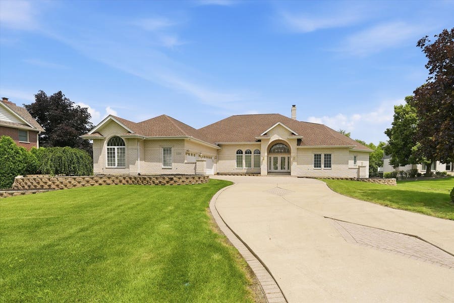 Property photo for 12024 W Edgewood Drive, Homer Glen, IL