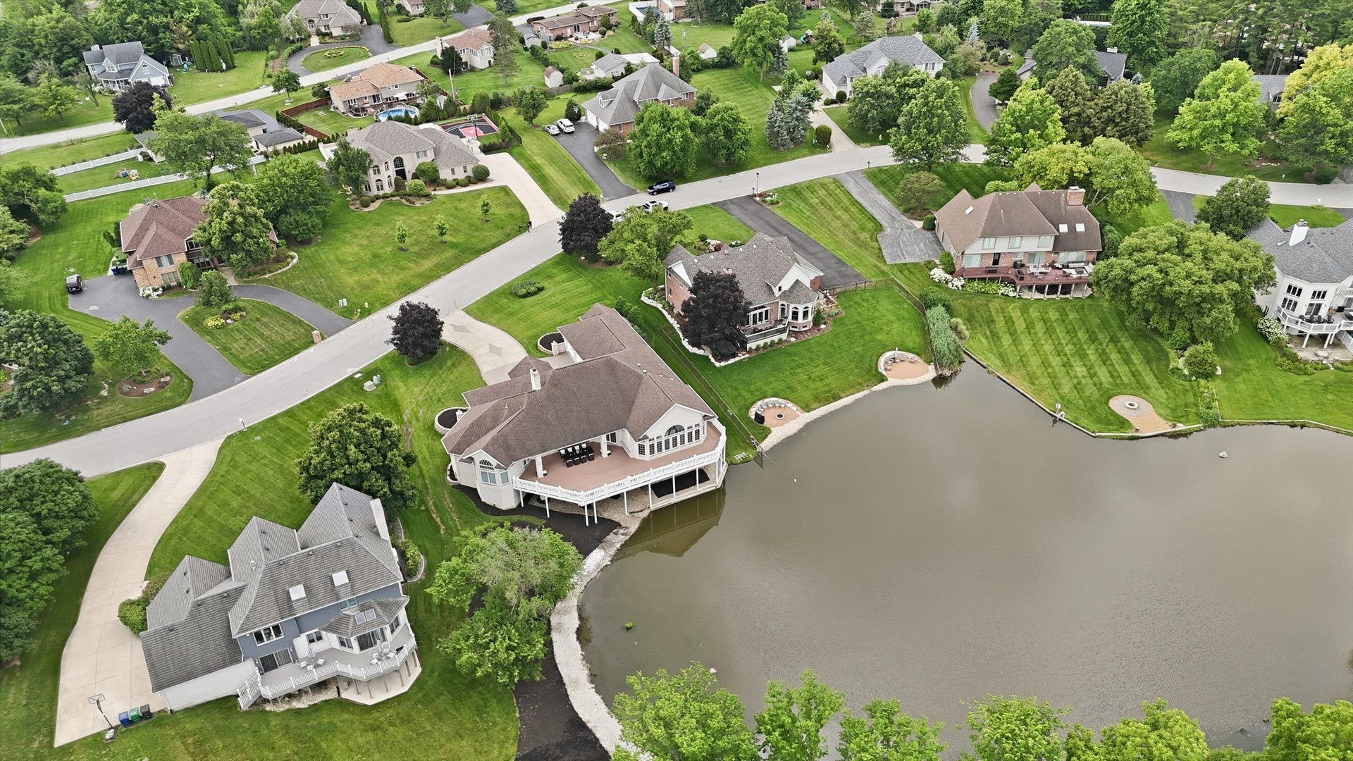 12024 W Edgewood Drive, Homer Glen, IL 60491