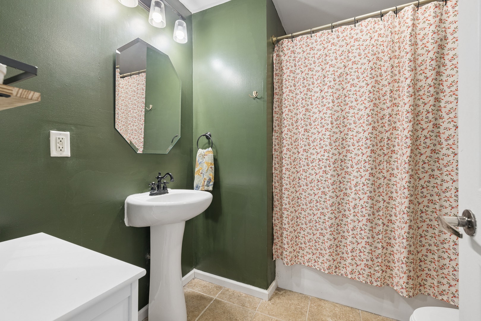 1215 W Jefferson Street, Joliet, IL 60435 1215 W Jefferson Street, Joliet, IL 60435