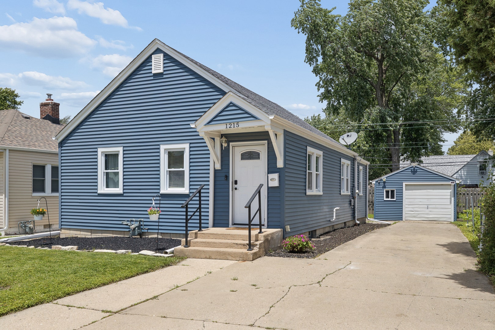 1215 W Jefferson Street, Joliet, IL 60435 1215 W Jefferson Street, Joliet, IL 60435