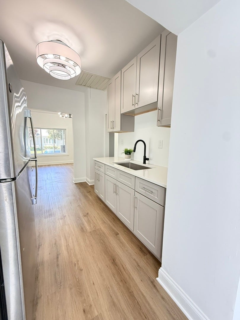 14607 Saint Louis Avenue, Midlothian, IL 60445