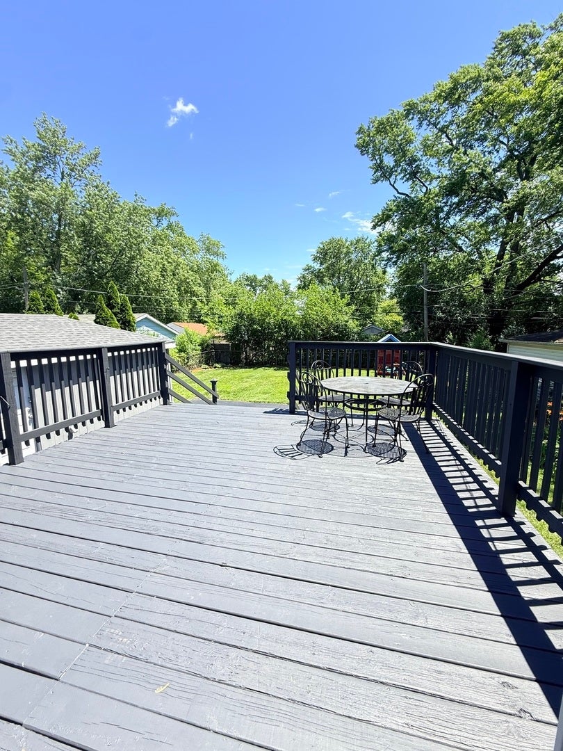 14607 Saint Louis Avenue, Midlothian, IL 60445