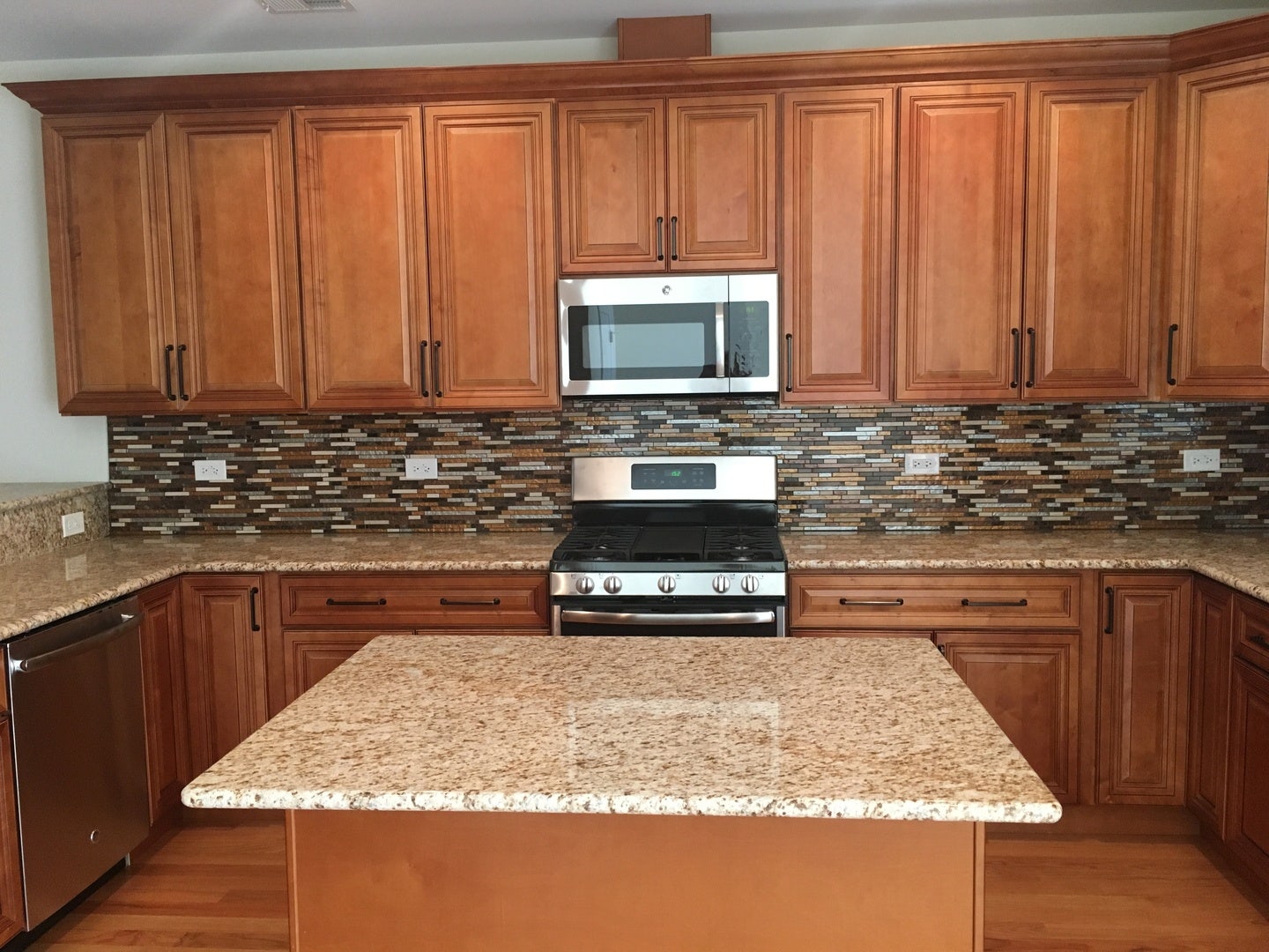 908 East Street, Lemont, IL 60439 908 East Street, Lemont, IL 60439