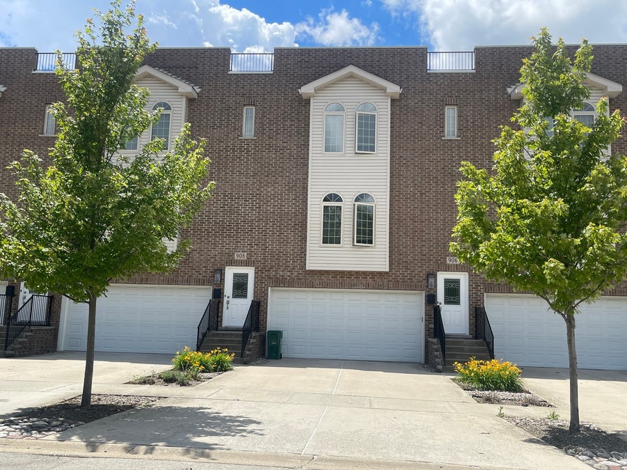Property photo for 908 East Street, Lemont, IL