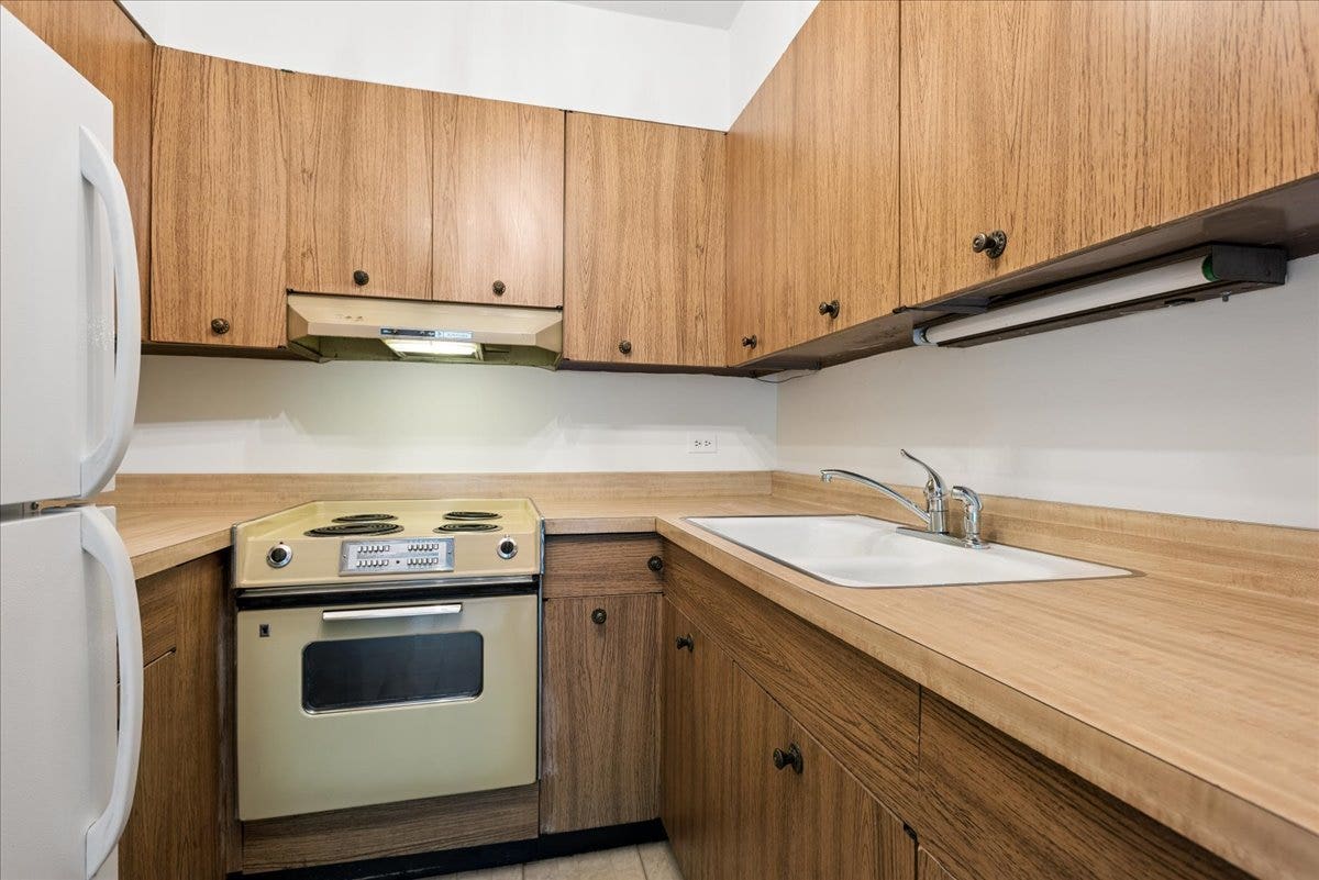 5125 Blodgett Avenue, #218T, Downers Grove, IL 60515