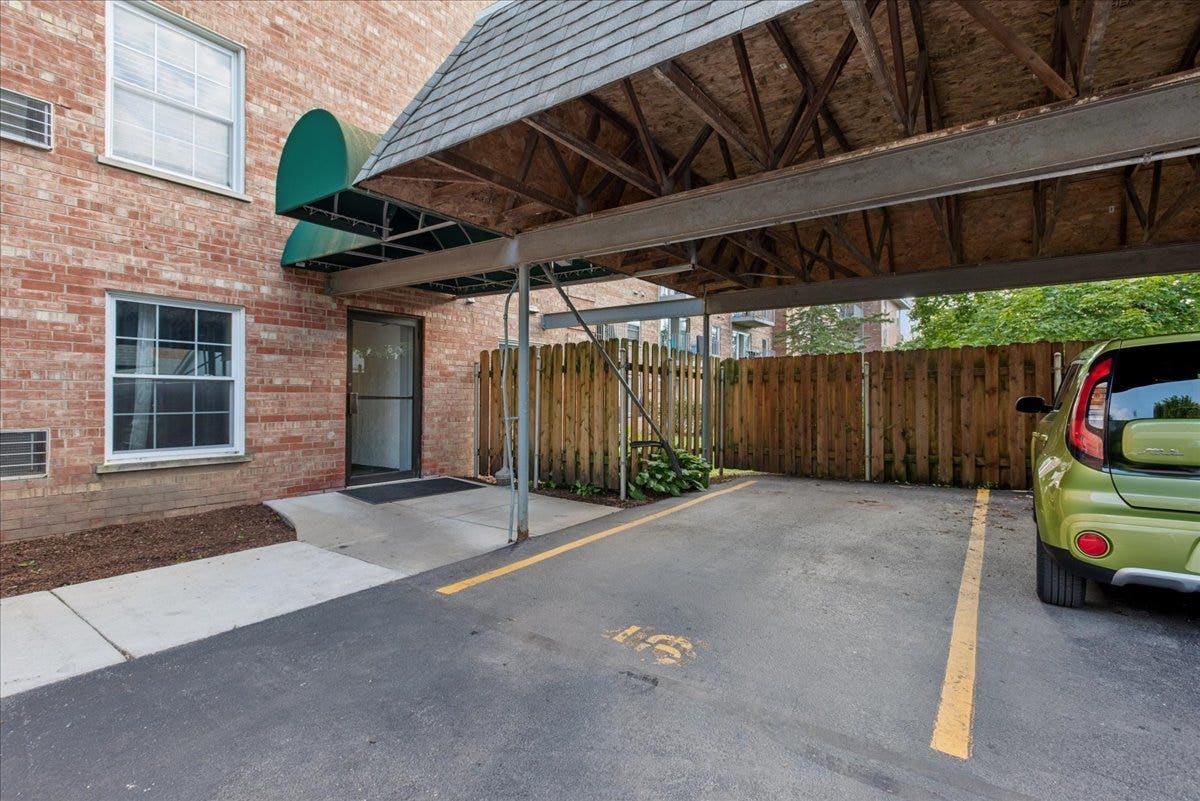 5125 Blodgett Avenue, #218T, Downers Grove, IL 60515