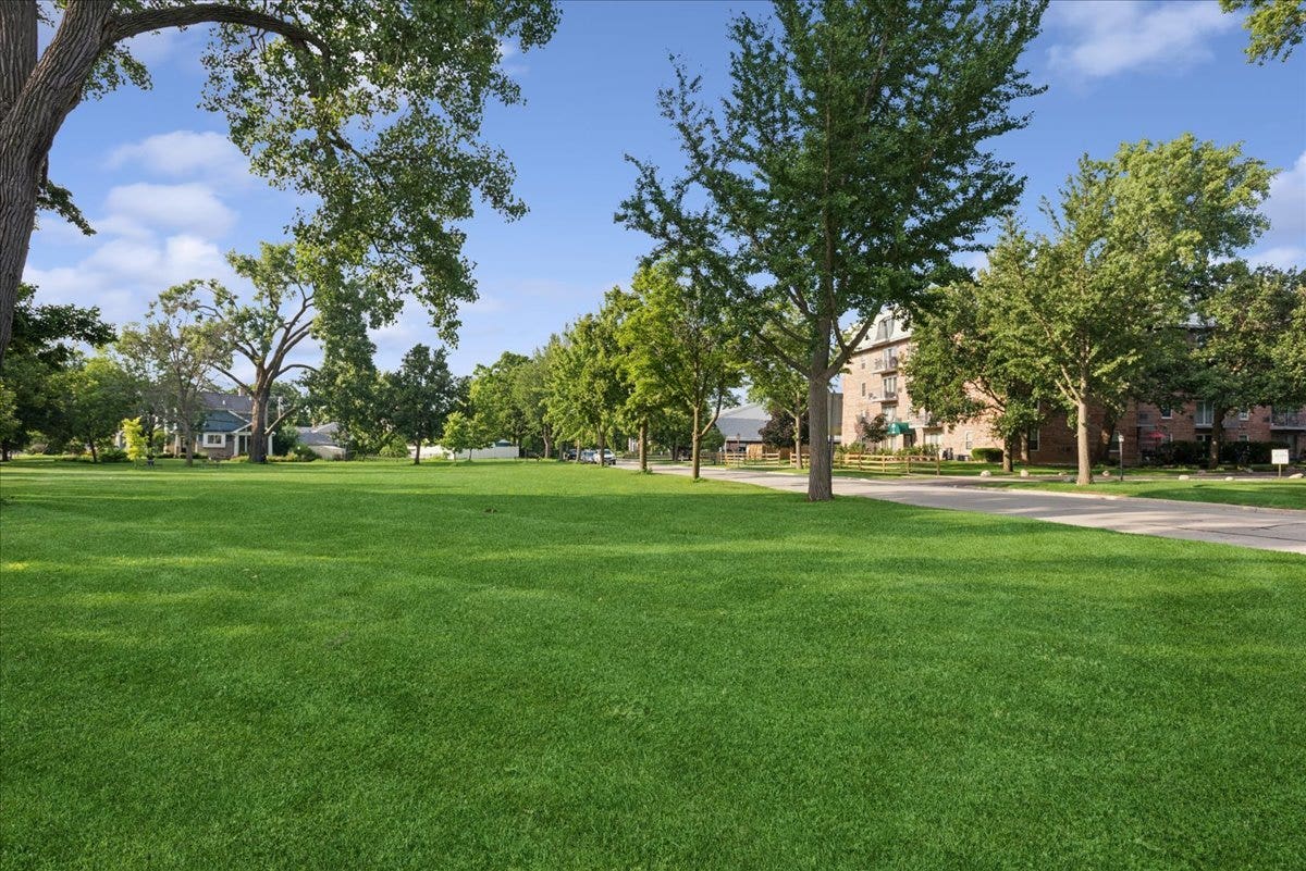 5125 Blodgett Avenue, #218T, Downers Grove, IL 60515
