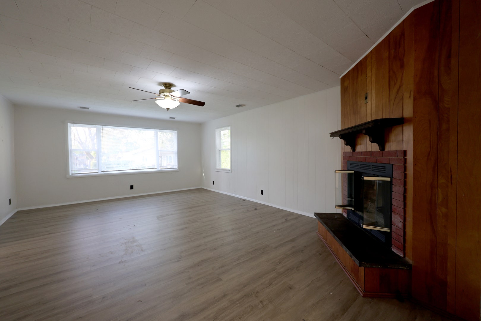 2414 Garden Street, Joliet, IL 60435