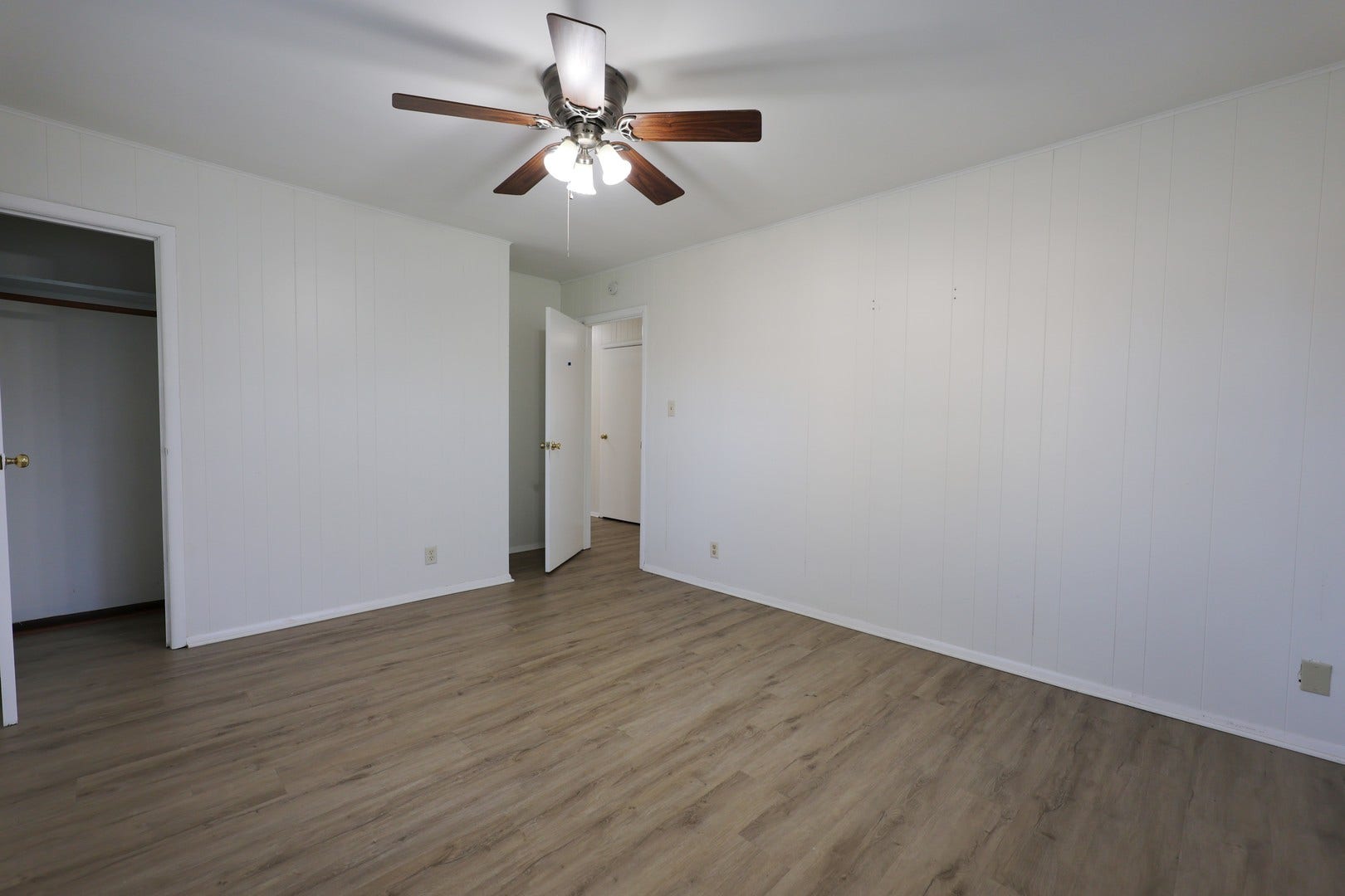 2414 Garden Street, Joliet, IL 60435