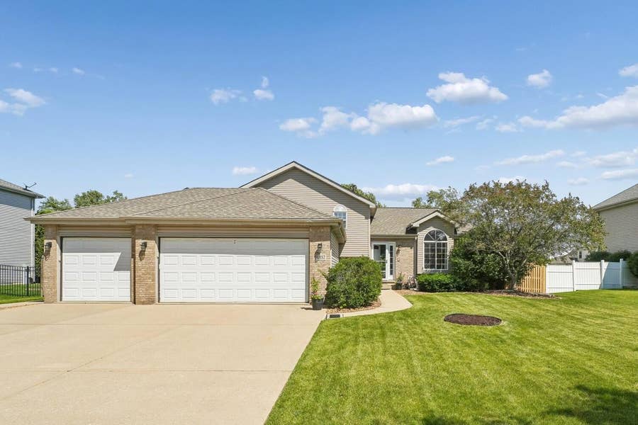 Property photo for 24857 Buttercup Lane, Manhattan, IL