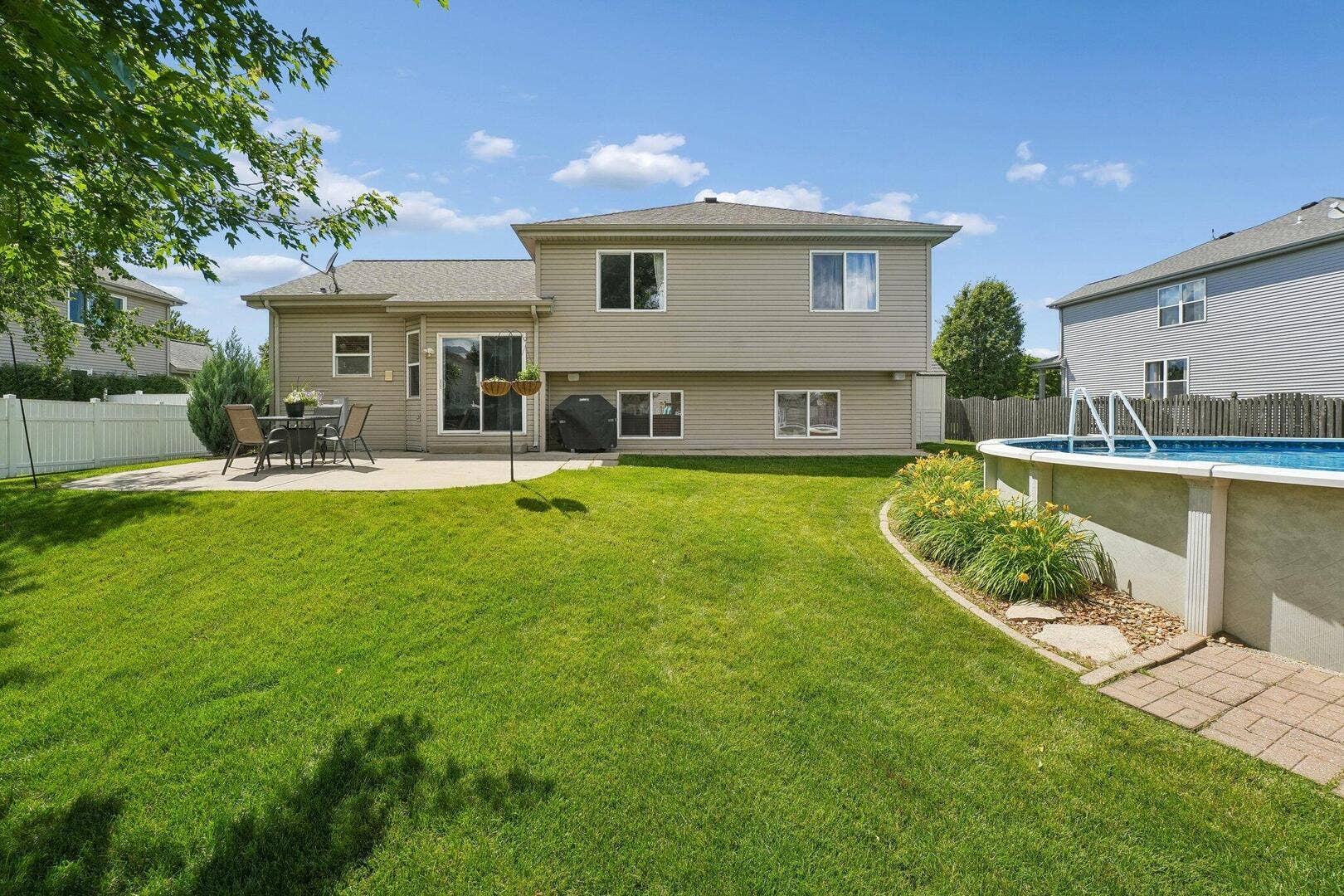 24857 Buttercup Lane, Manhattan, IL 60442 24857 Buttercup Lane, Manhattan, IL 60442