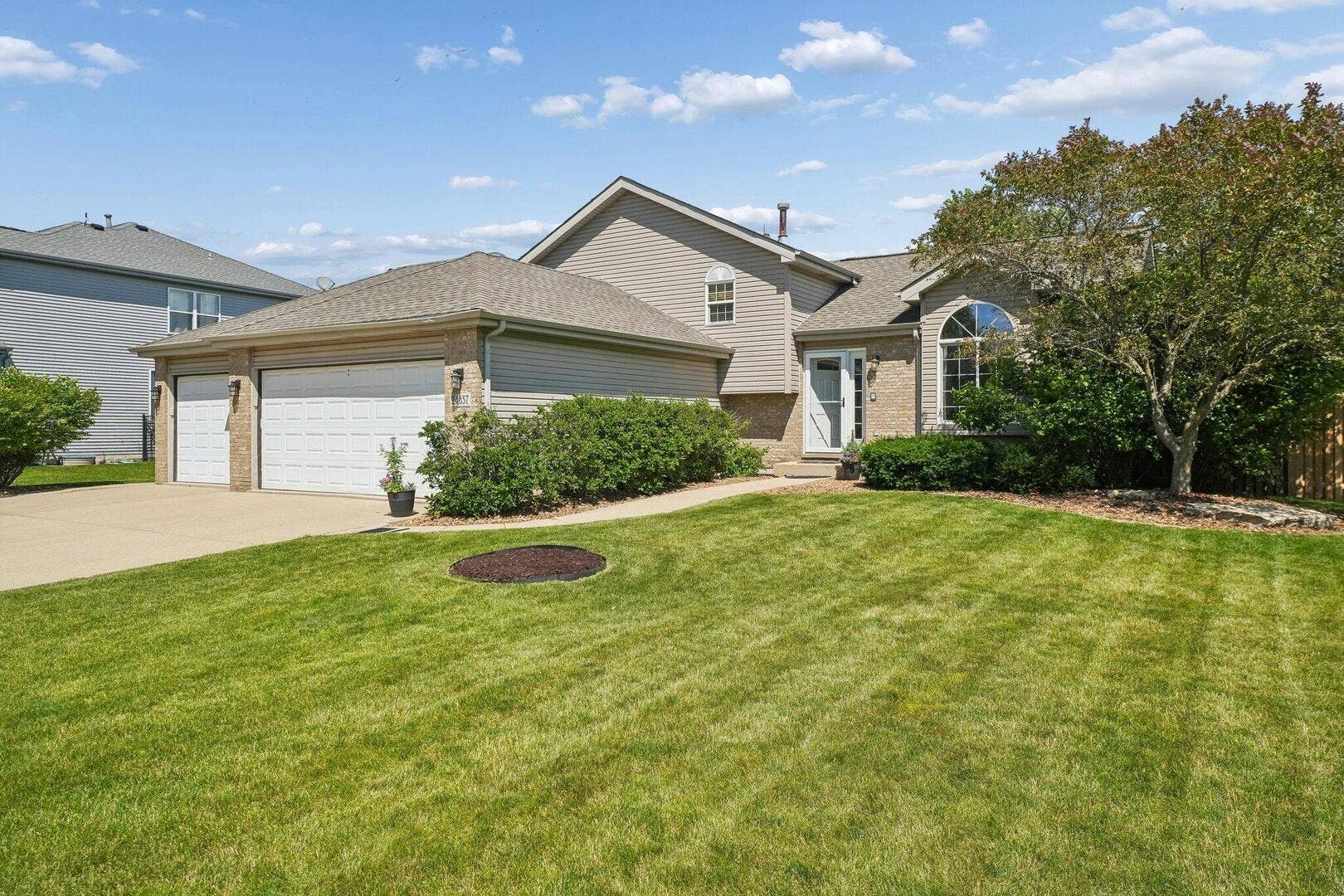 24857 Buttercup Lane, Manhattan, IL 60442 24857 Buttercup Lane, Manhattan, IL 60442