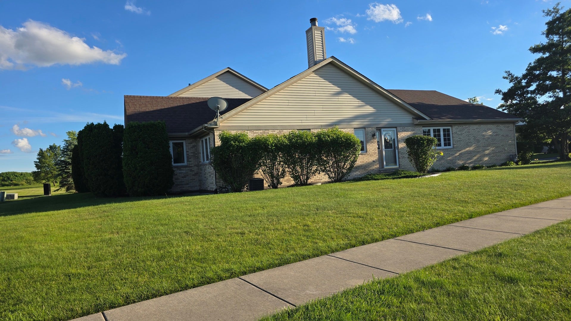 53 Odyssey Drive, Tinley Park, IL 60477 53 Odyssey Drive, Tinley Park, IL 60477