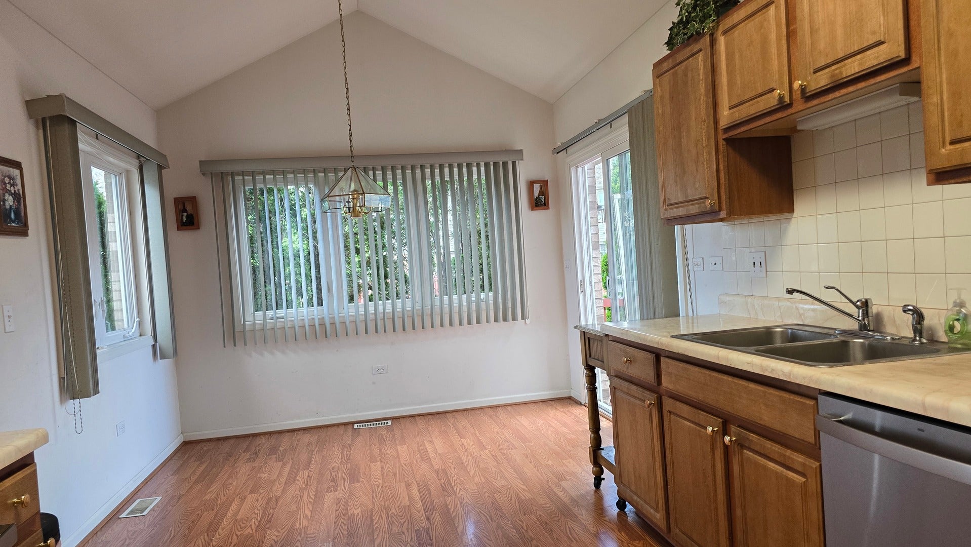 53 Odyssey Drive, Tinley Park, IL 60477 53 Odyssey Drive, Tinley Park, IL 60477