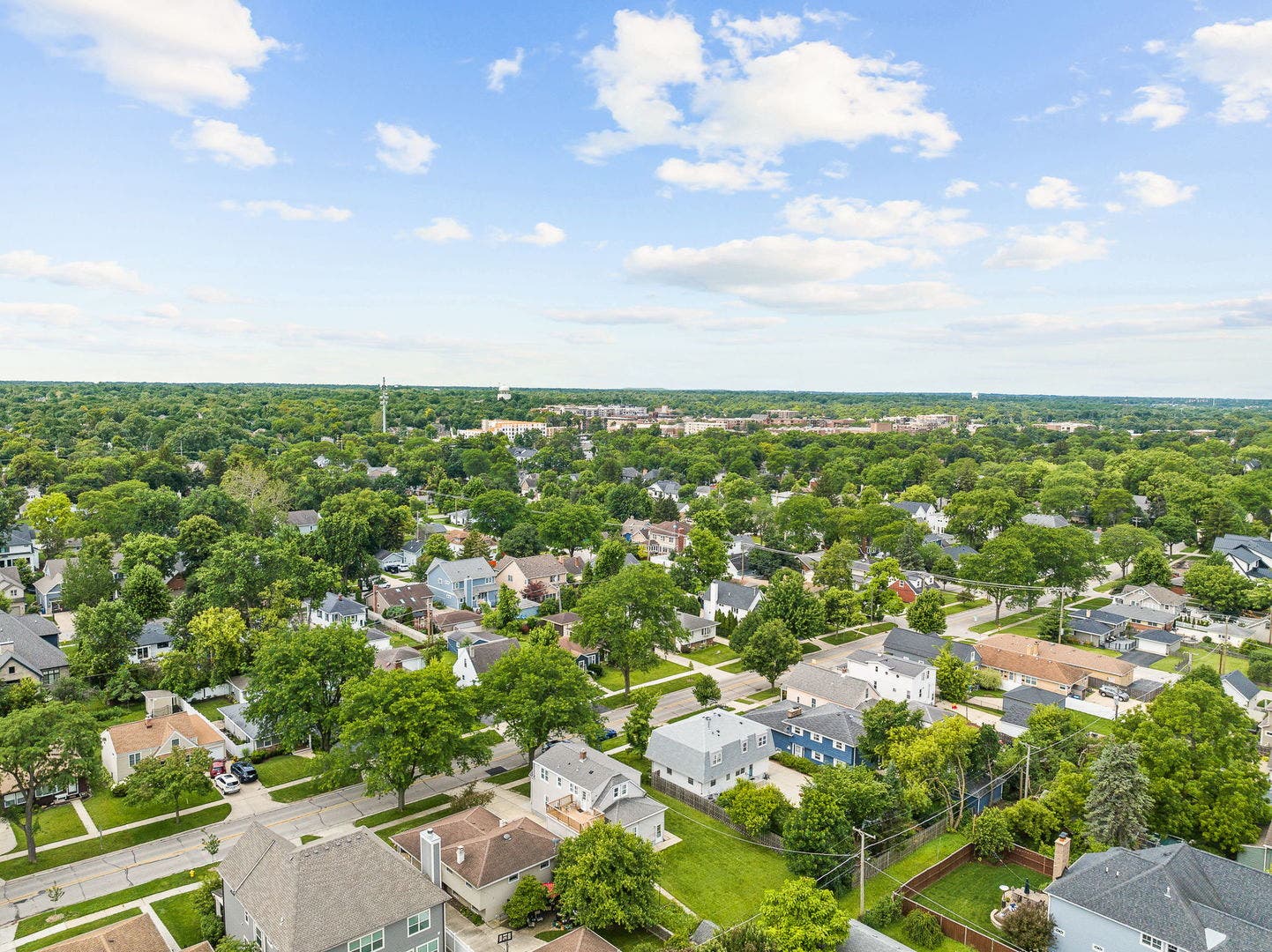 548 Prairie Avenue, Downers Grove, IL 60515