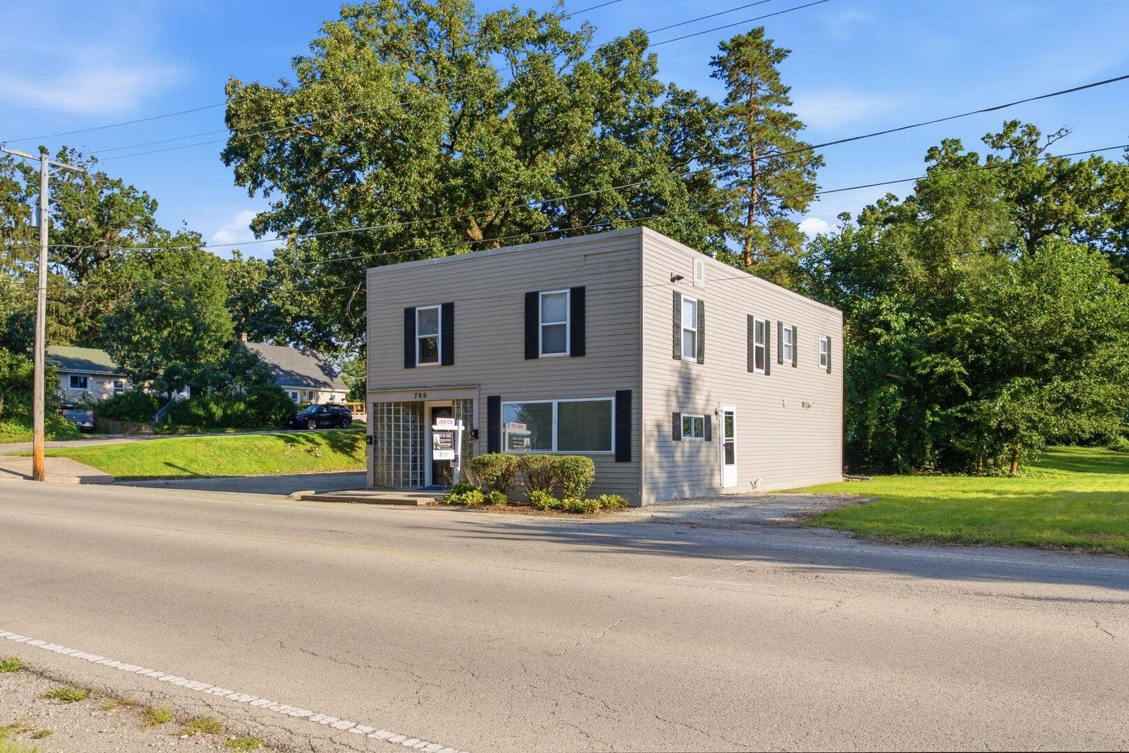 769 Parker Avenue, Aurora, IL 60505 769 Parker Avenue, Aurora, IL 60505
