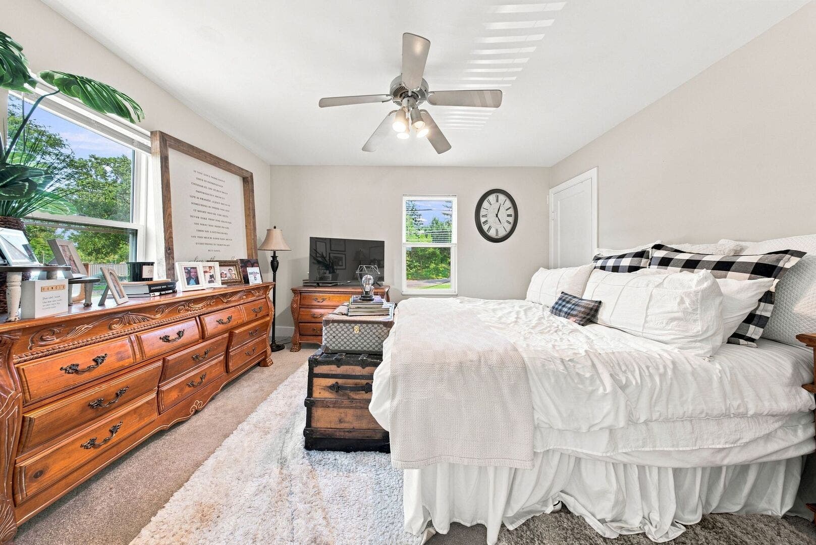 769 Parker Avenue, Aurora, IL 60505 769 Parker Avenue, Aurora, IL 60505