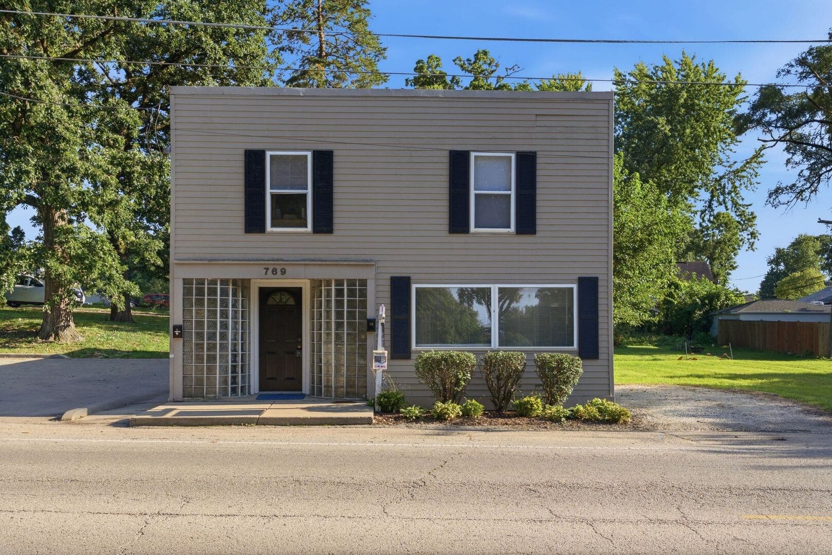 769 Parker Avenue, Aurora, IL 60505 769 Parker Avenue, Aurora, IL 60505