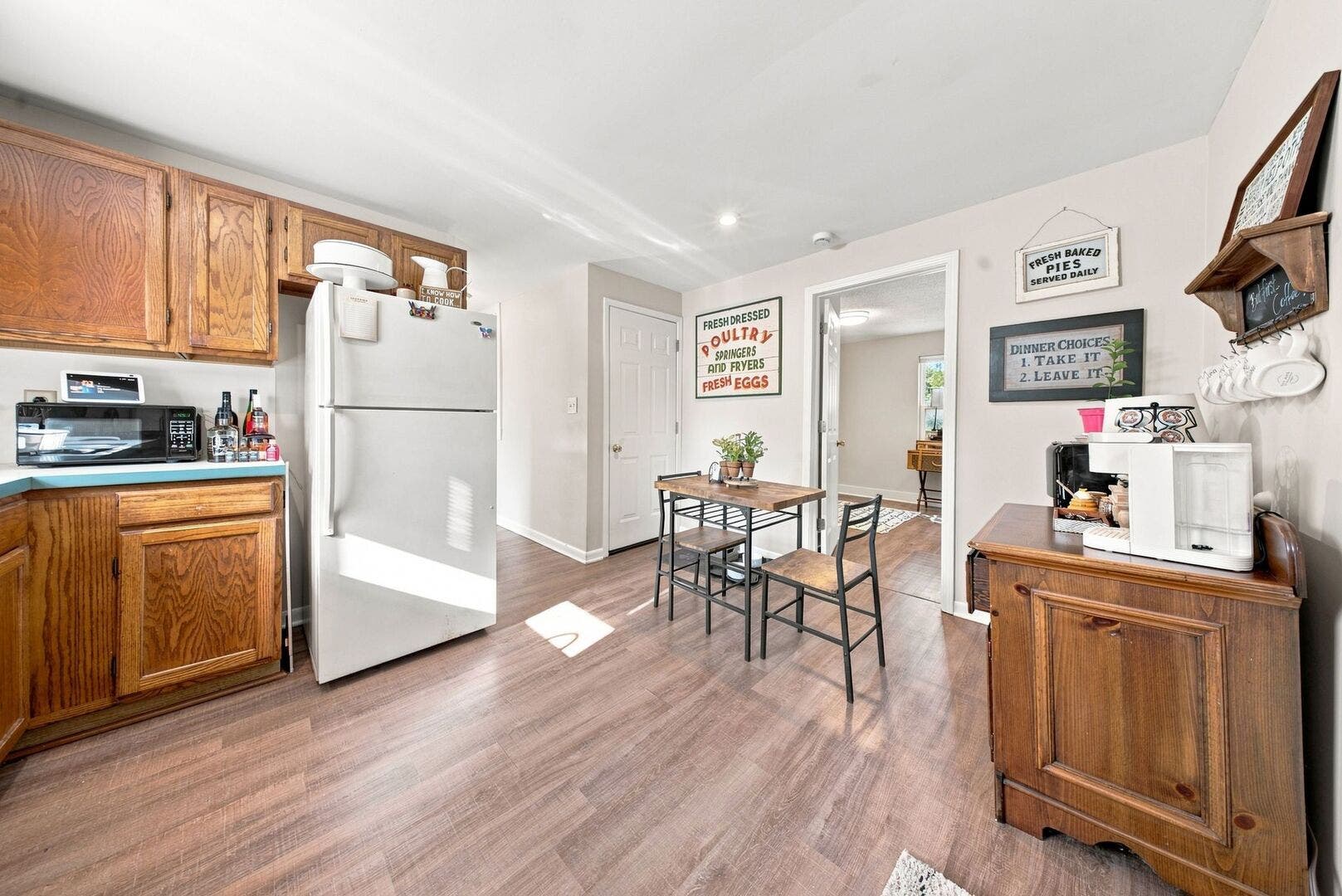 769 Parker Avenue, Aurora, IL 60505 Unit 2 (upstairs)