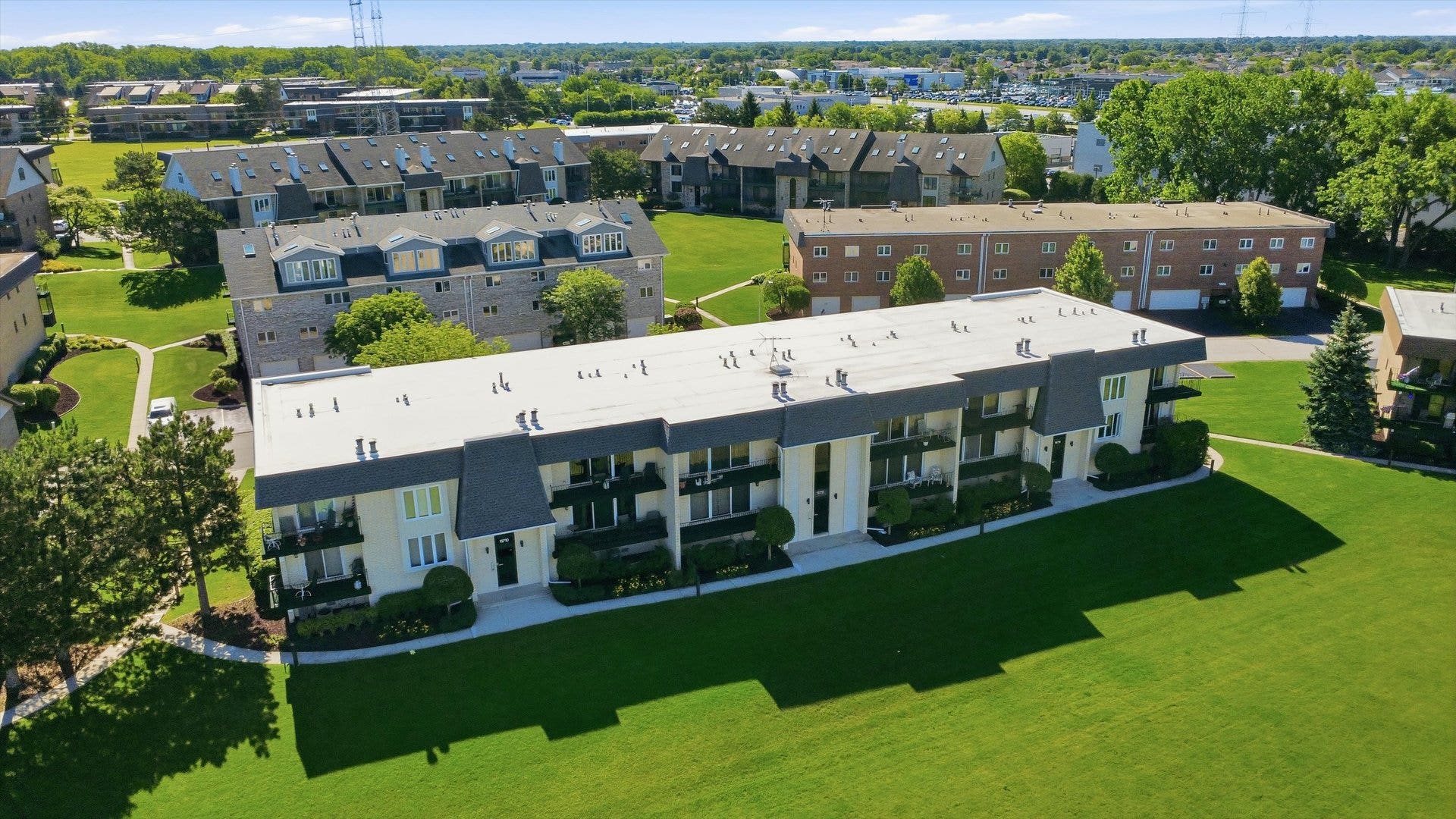 15712 OLD ORCHARD Court, #1S, Orland Park, IL 60462 15712 OLD ORCHARD Court, #1S, Orland Park, IL 60462