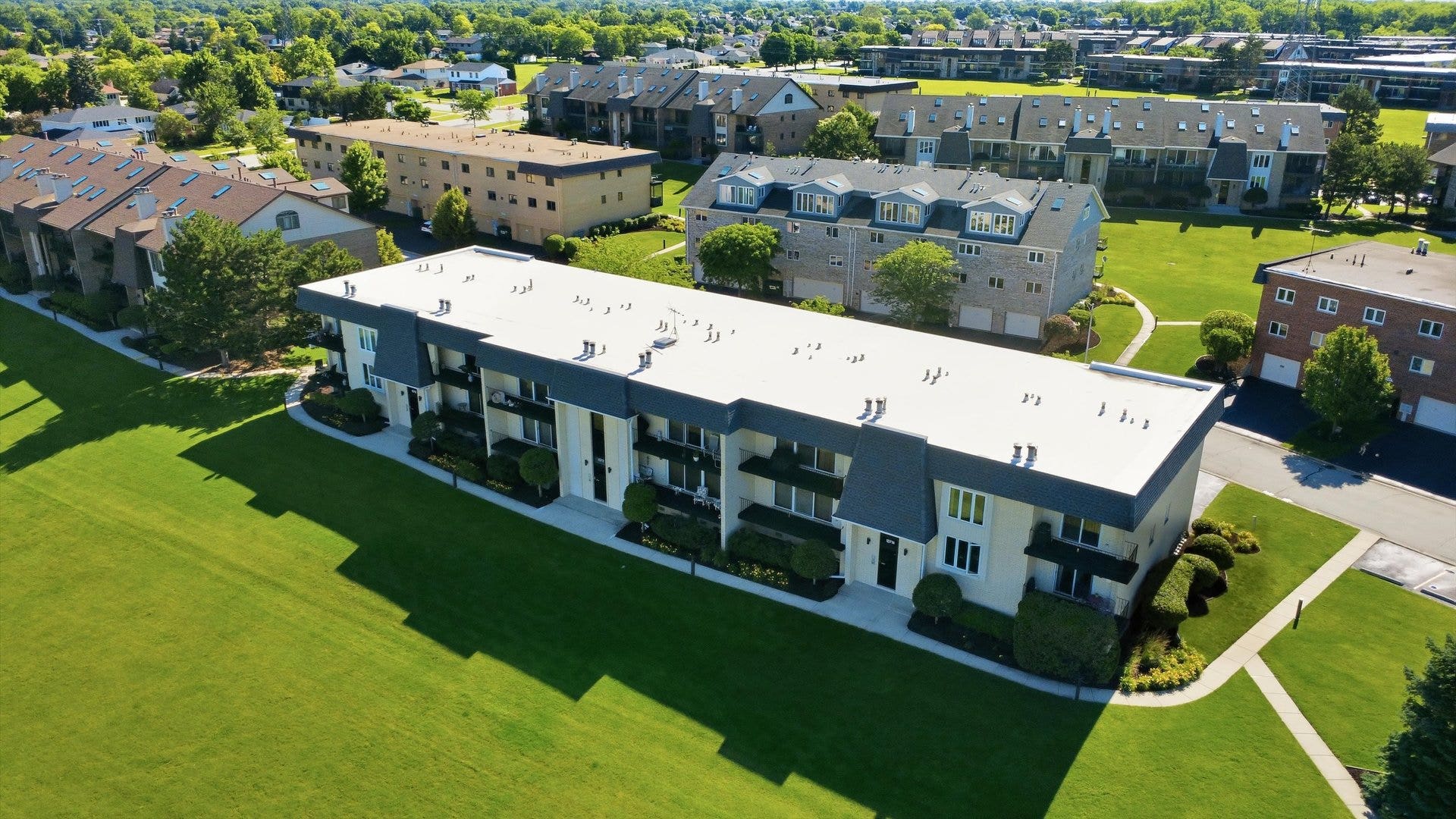 15712 OLD ORCHARD Court, #1S, Orland Park, IL 60462 15712 OLD ORCHARD Court, #1S, Orland Park, IL 60462