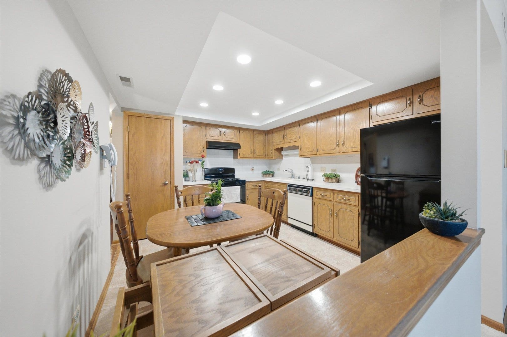 15712 OLD ORCHARD Court, #1S, Orland Park, IL 60462 15712 OLD ORCHARD Court, #1S, Orland Park, IL 60462