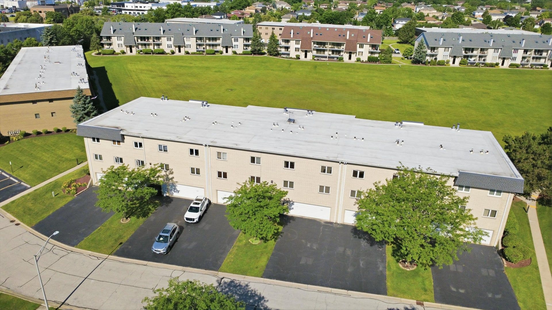 15712 OLD ORCHARD Court, #1S, Orland Park, IL 60462 15712 OLD ORCHARD Court, #1S, Orland Park, IL 60462