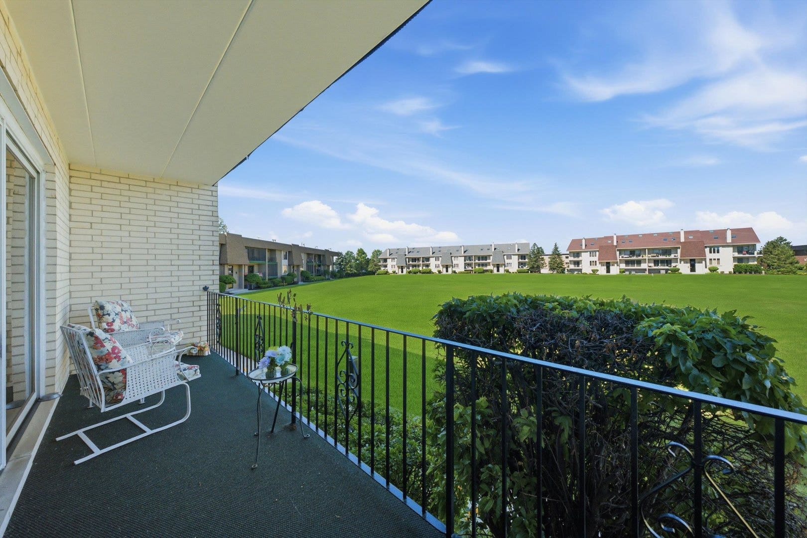 15712 OLD ORCHARD Court, #1S, Orland Park, IL 60462 15712 OLD ORCHARD Court, #1S, Orland Park, IL 60462