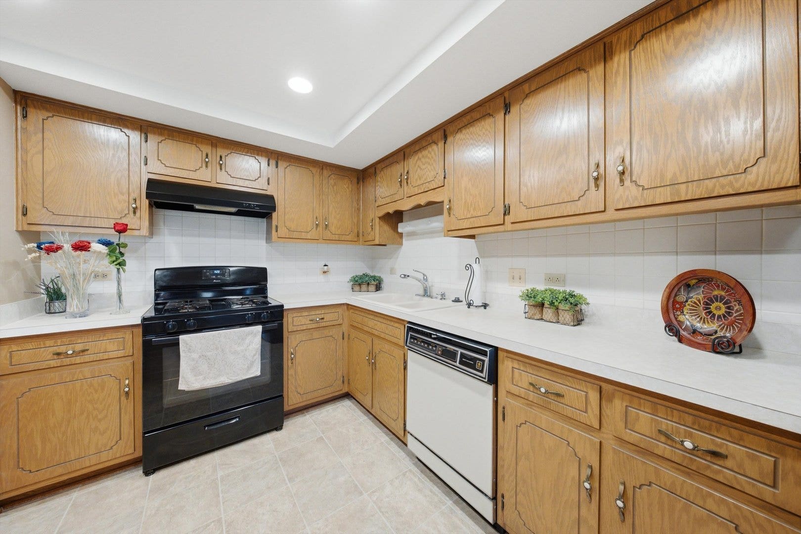 15712 OLD ORCHARD Court, #1S, Orland Park, IL 60462 15712 OLD ORCHARD Court, #1S, Orland Park, IL 60462