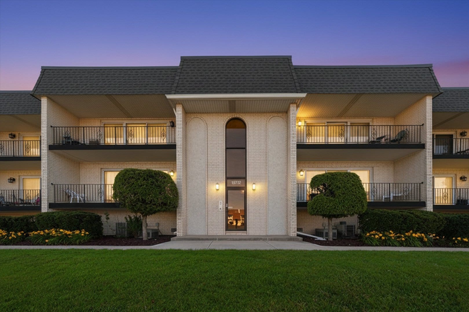 15712 OLD ORCHARD Court, #1S, Orland Park, IL 60462 15712 OLD ORCHARD Court, #1S, Orland Park, IL 60462