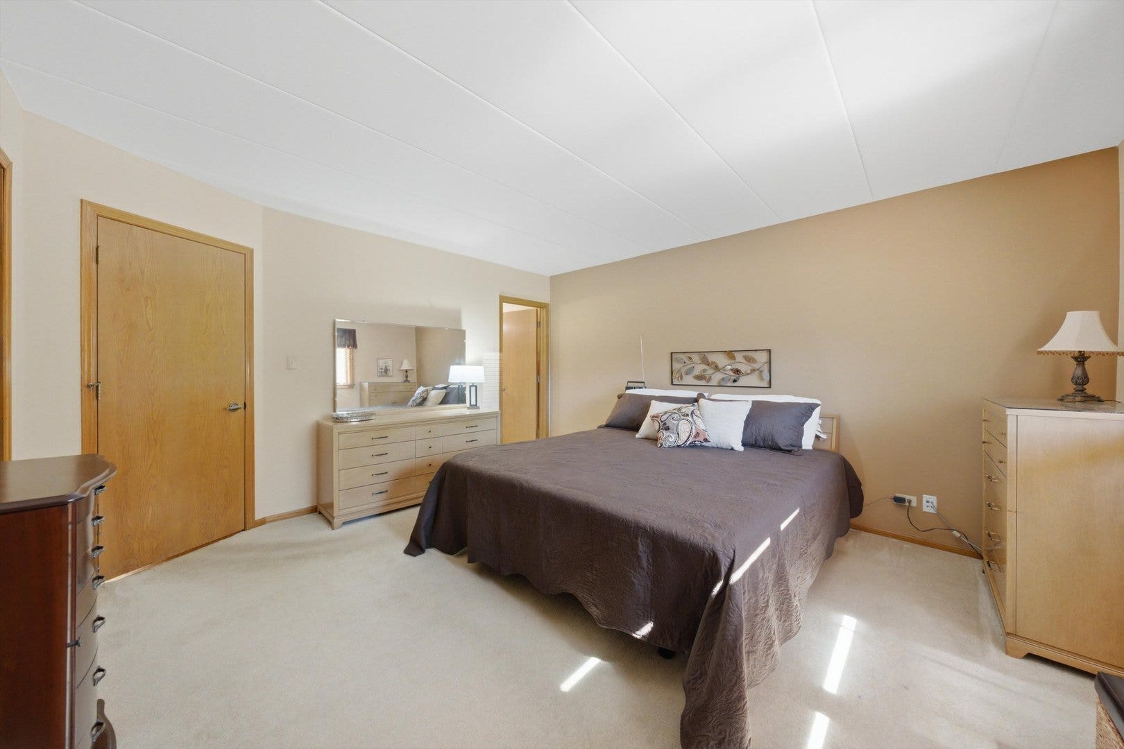 15712 OLD ORCHARD Court, #1S, Orland Park, IL 60462 15712 OLD ORCHARD Court, #1S, Orland Park, IL 60462
